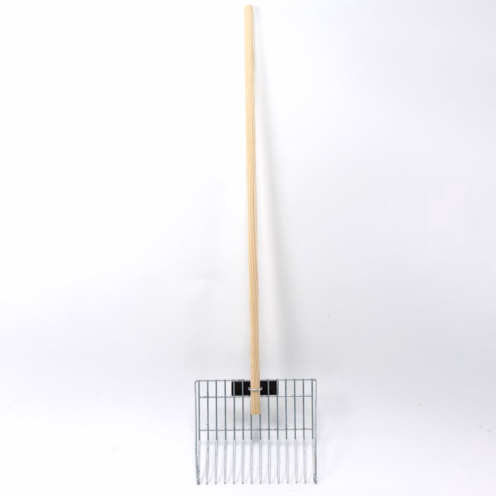 RASTRILLO METAL MANGO MADERA